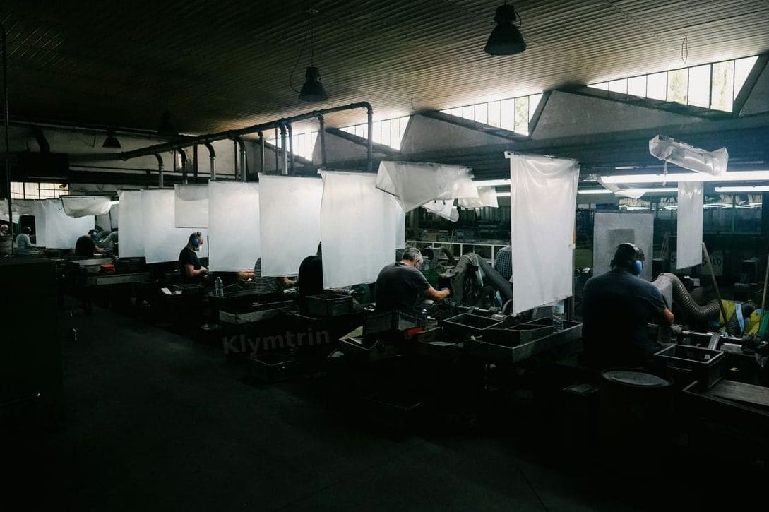 Armarios que se adaptan a habitaciones con techos irregulares